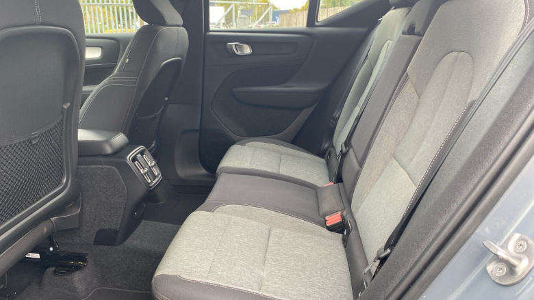 Volvo XC40 2.0 B3P Core 5dr Auto Petrol Estate